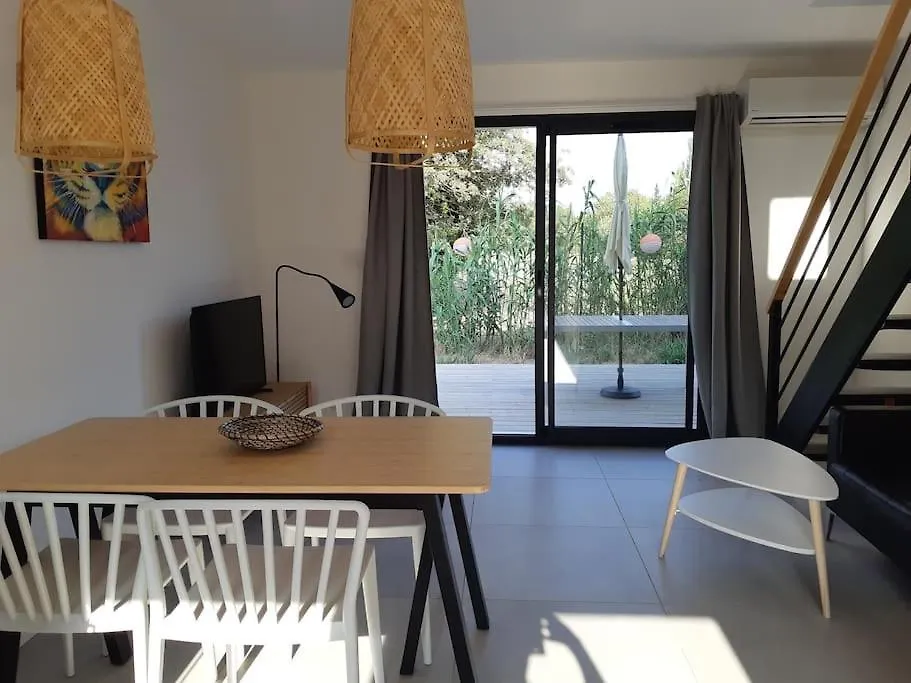Gite De Charme Au Paradou. Piscine. Terrasse Bois. Paradou