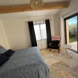 Calme Et Lumineux Paradou
